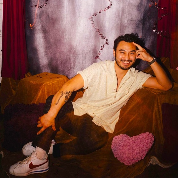 Meet your Posher, Julien - Picture 1 of 1